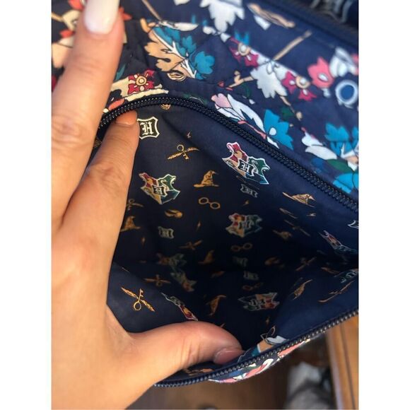 NWOT VERA BRADLEY TRIPLE ZIP HIPSTER HOME TO HOGWARTS HARRY POTTER CROSSBODY BAG - Picture 7 of 11